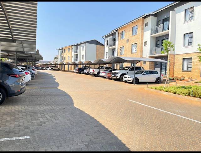 2 BEDROOM DUPLEX FOR SALE IN SINOVILLE